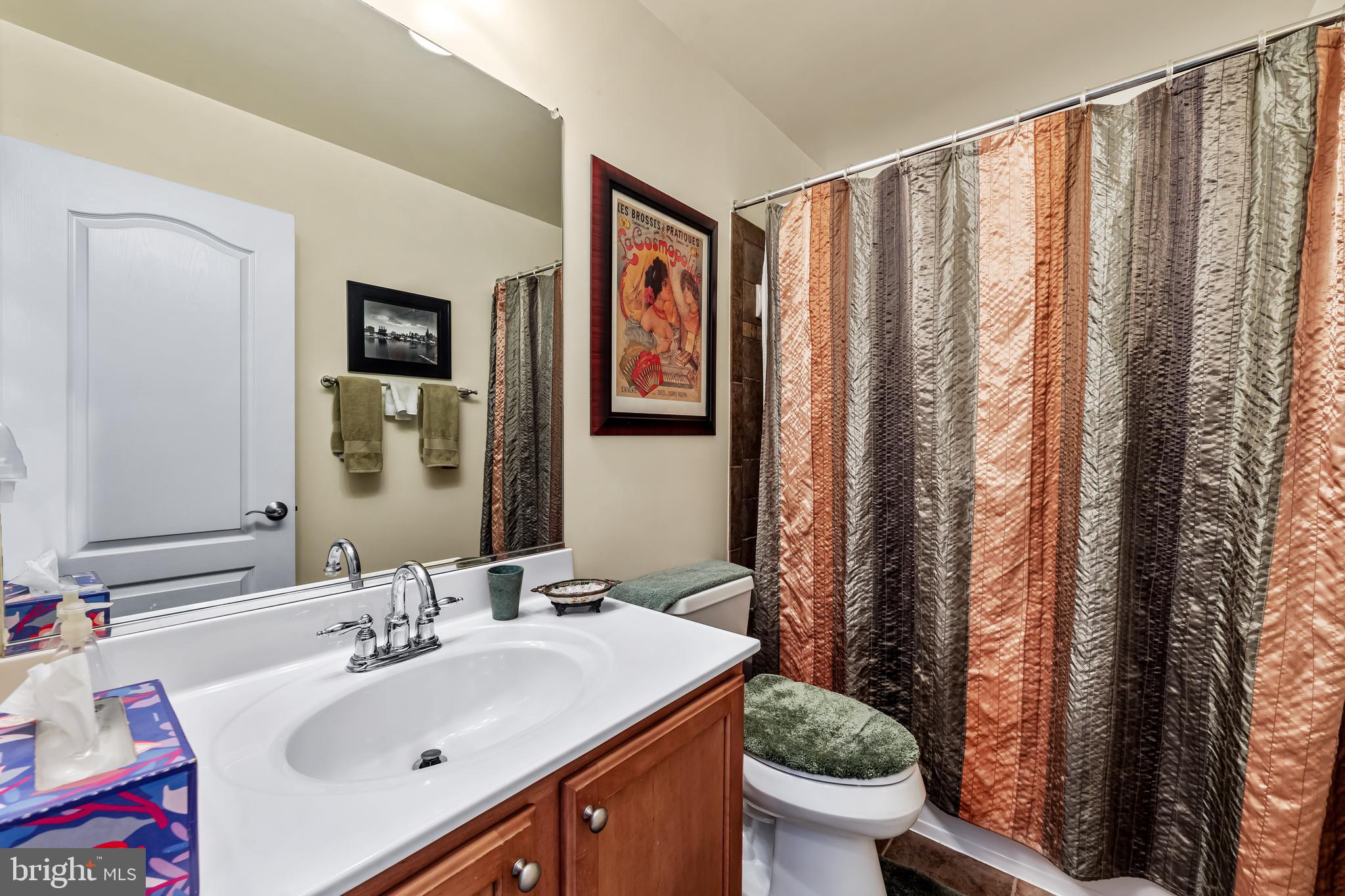 1405 BENJAMIN STREET