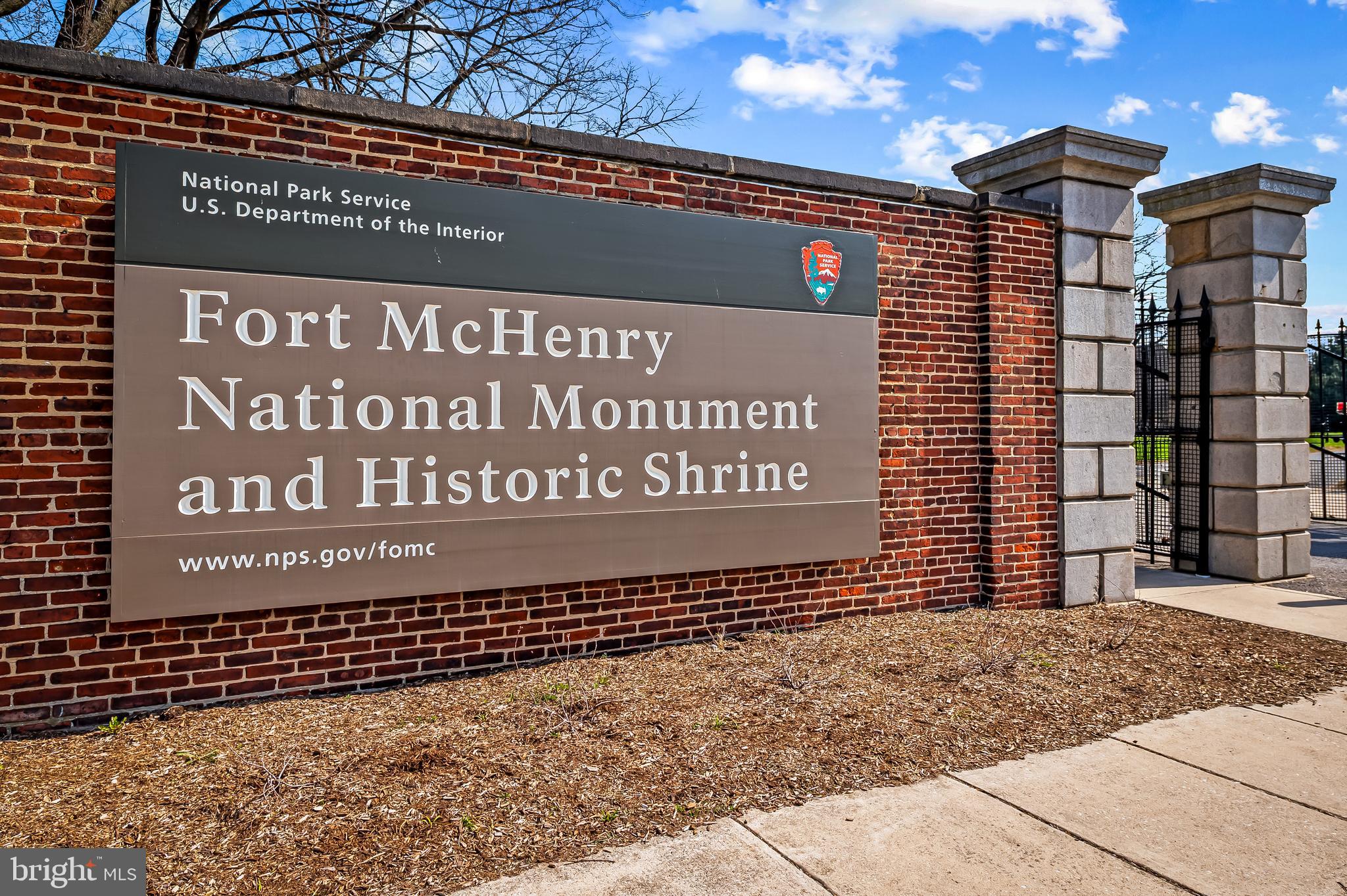 1405 BENJAMIN STREET