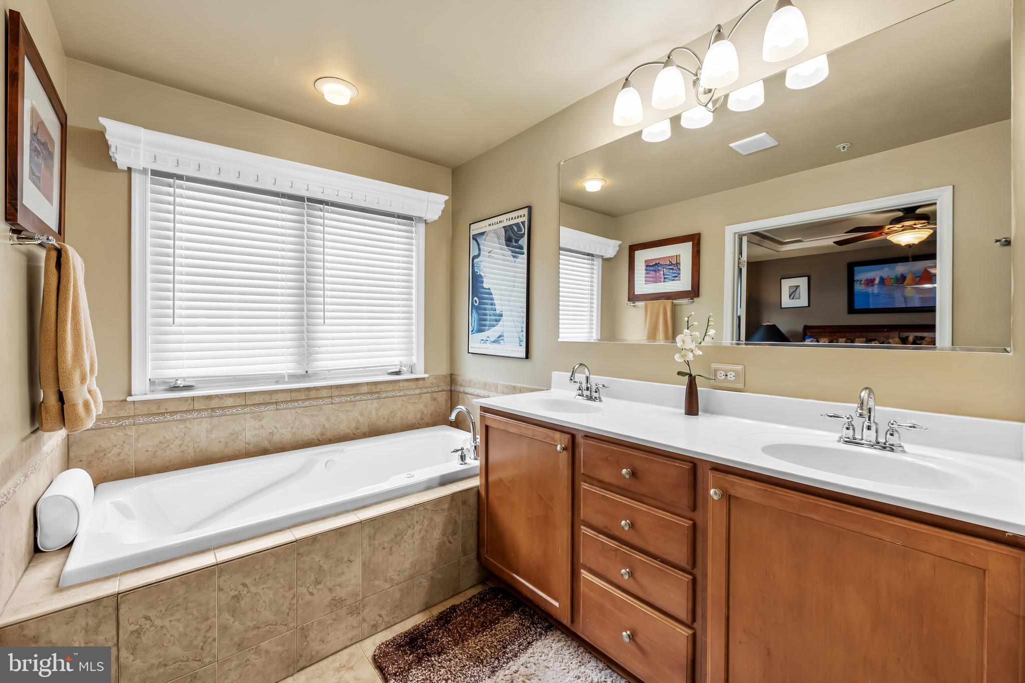 1405 BENJAMIN STREET