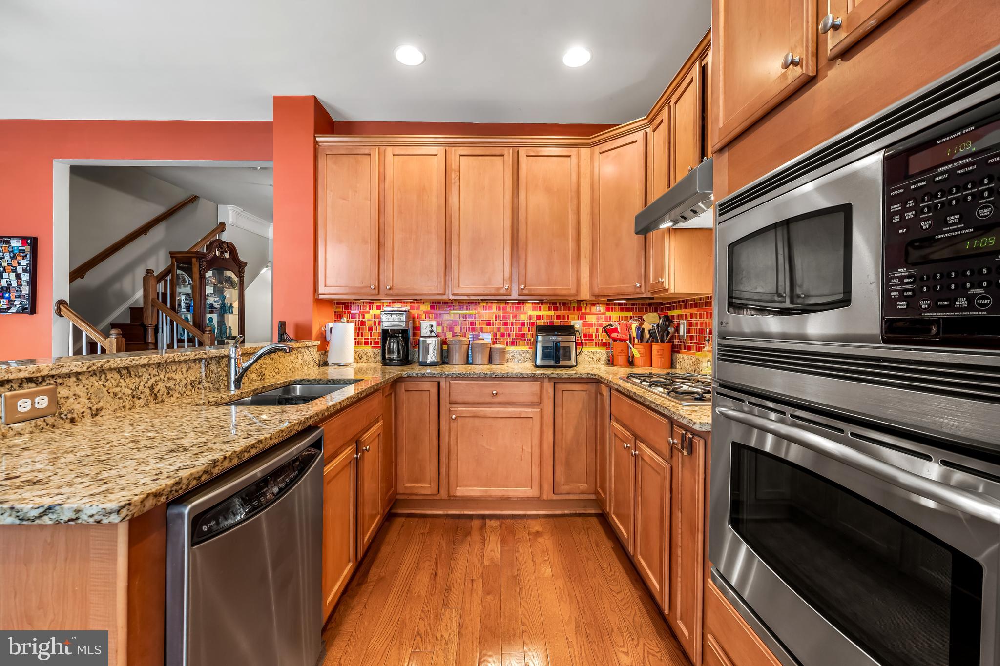 1405 BENJAMIN STREET