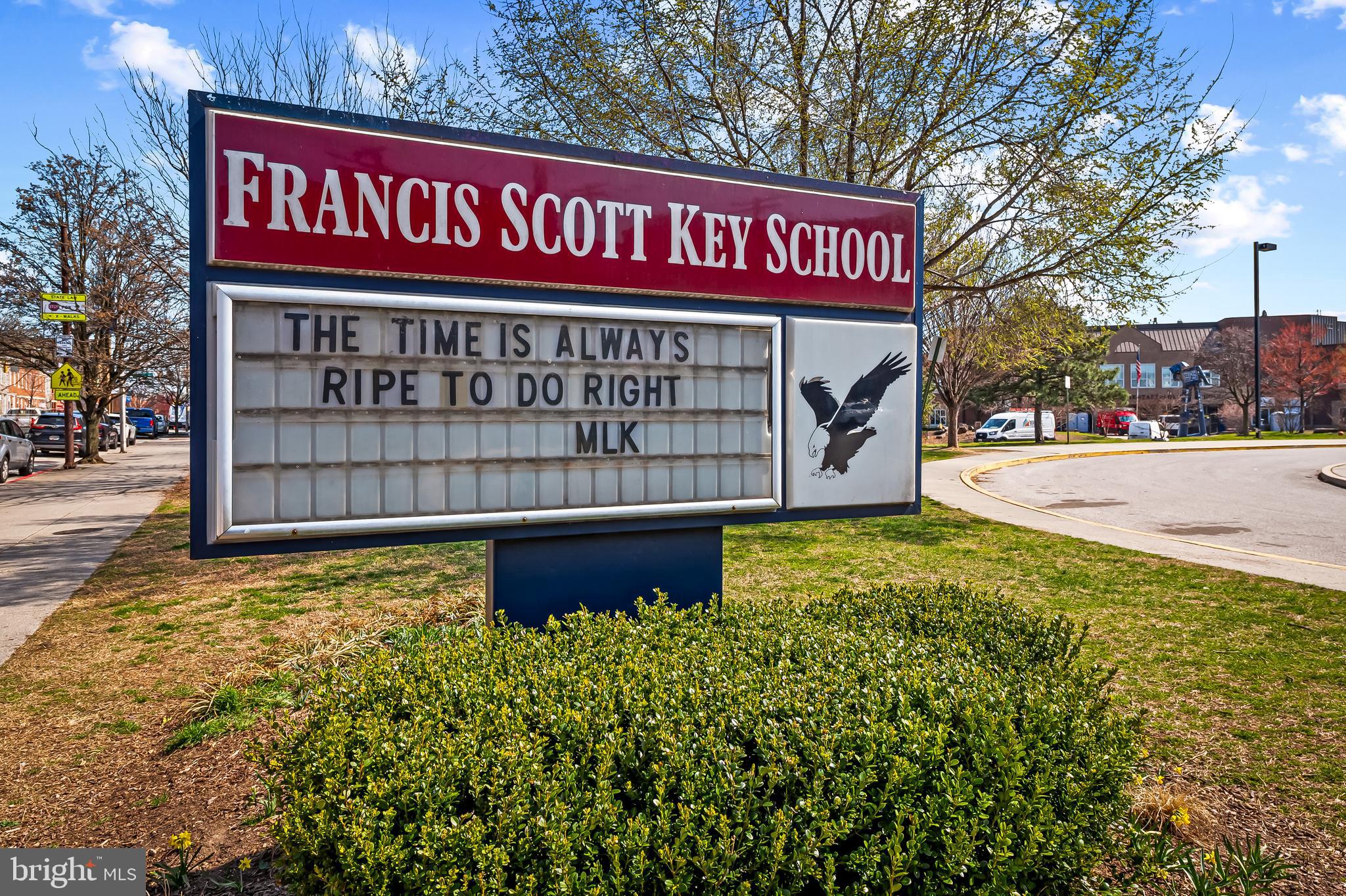 1405 BENJAMIN STREET