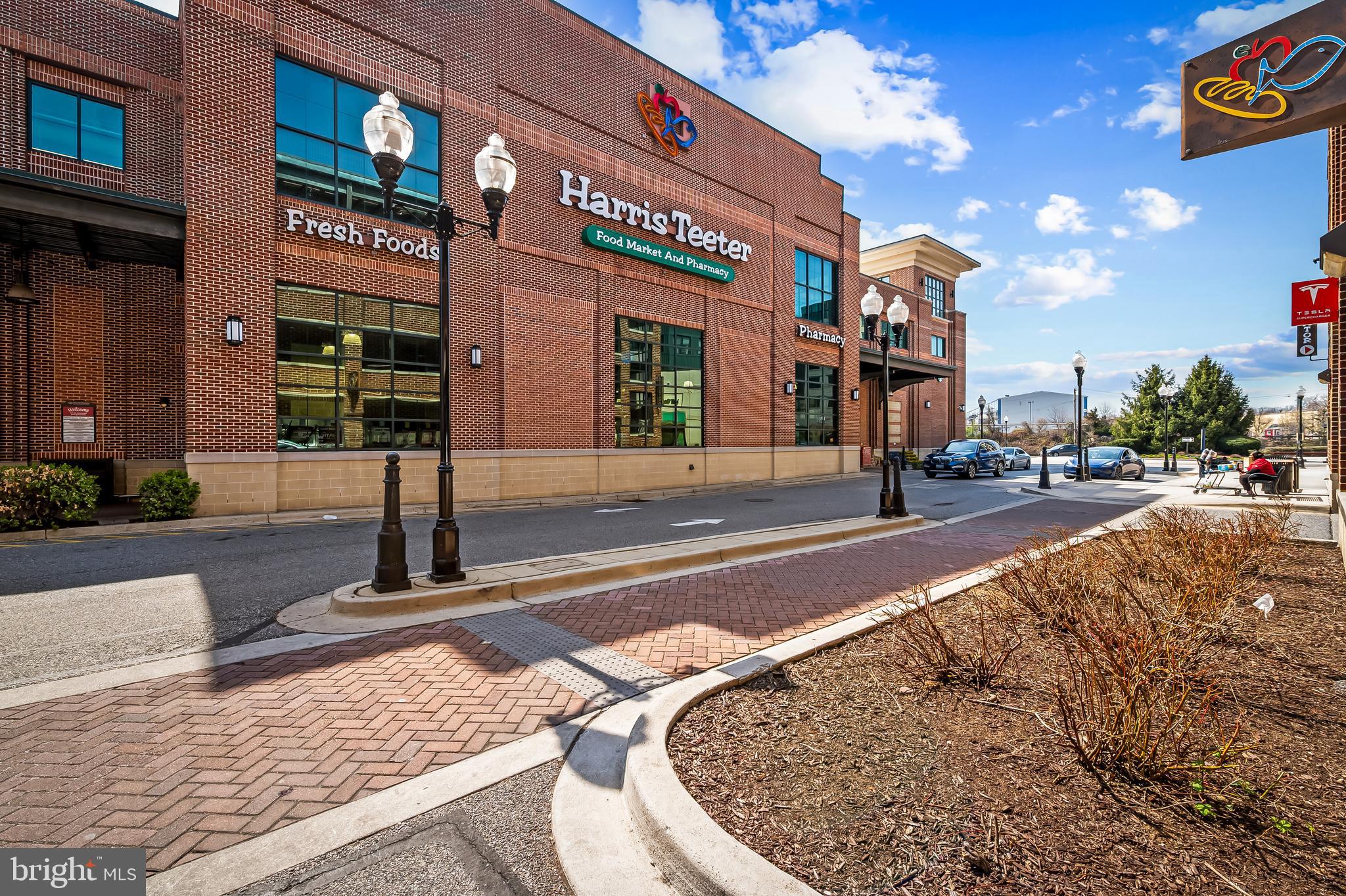 1405 BENJAMIN STREET