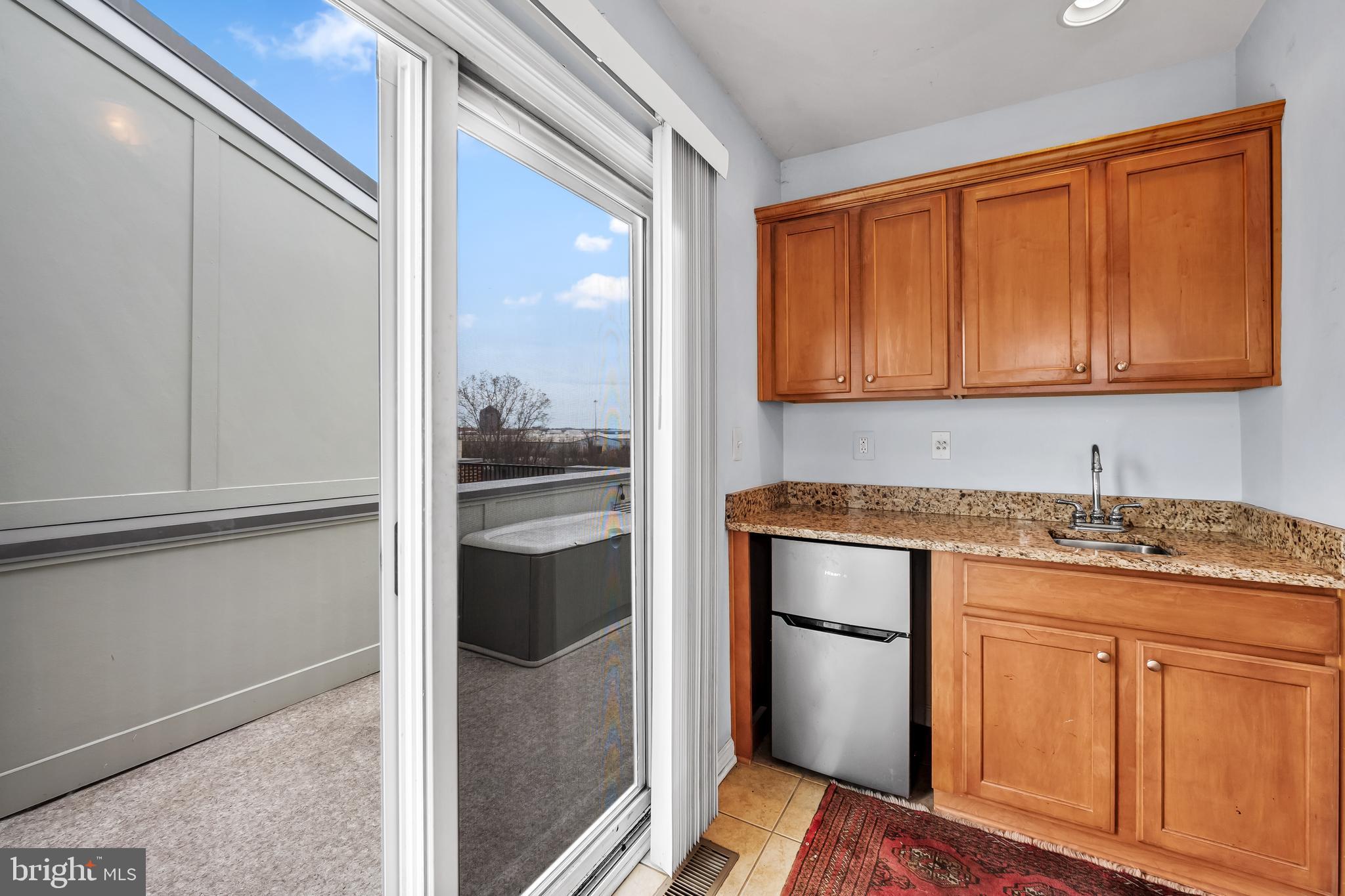 1405 BENJAMIN STREET