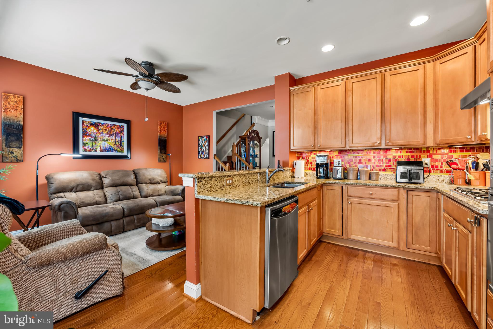 1405 BENJAMIN STREET