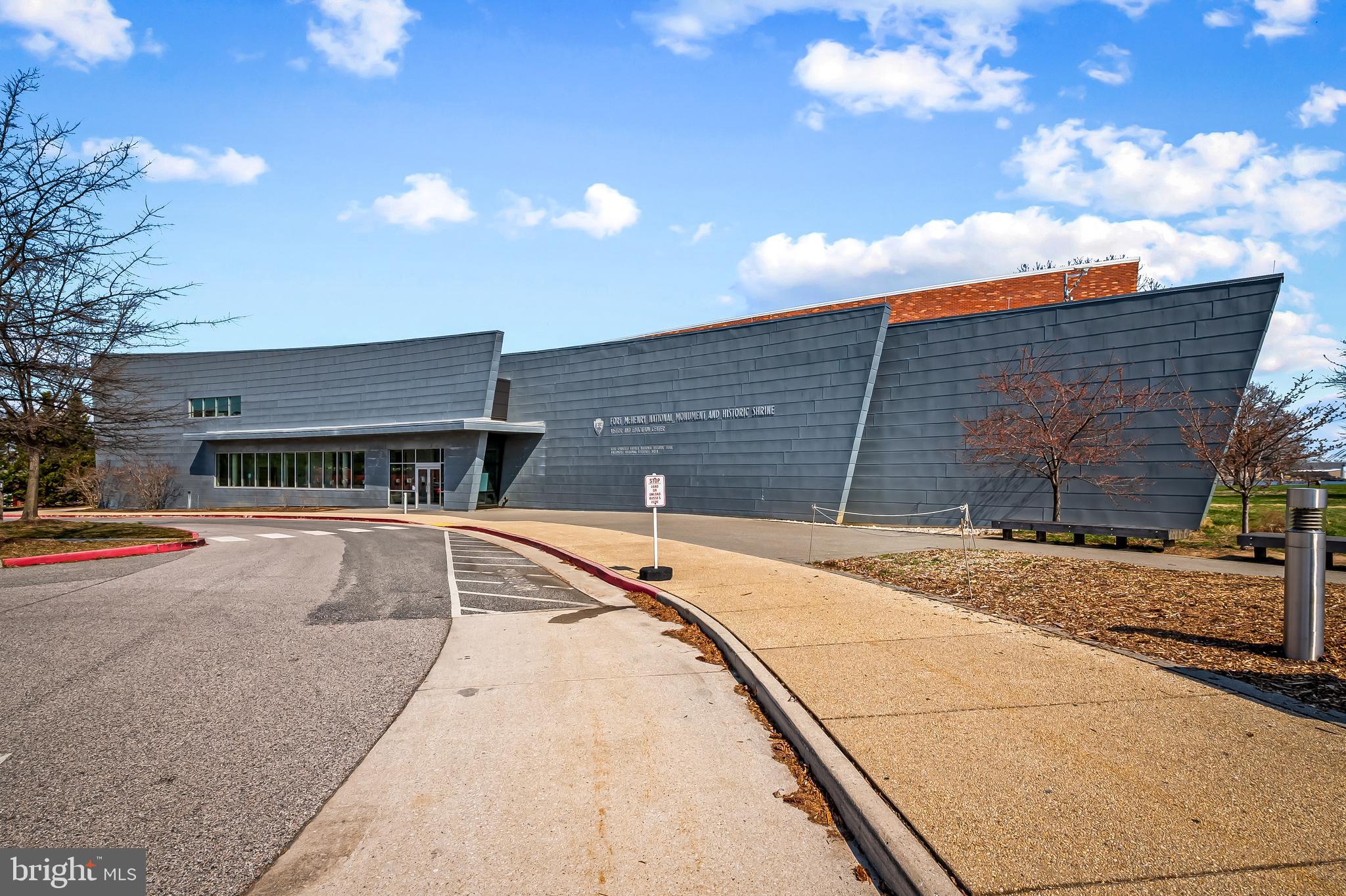 1405 BENJAMIN STREET