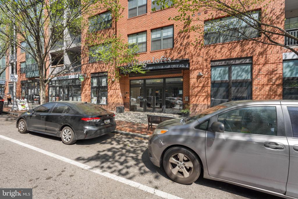 3201 SAINT PAUL STREET 124