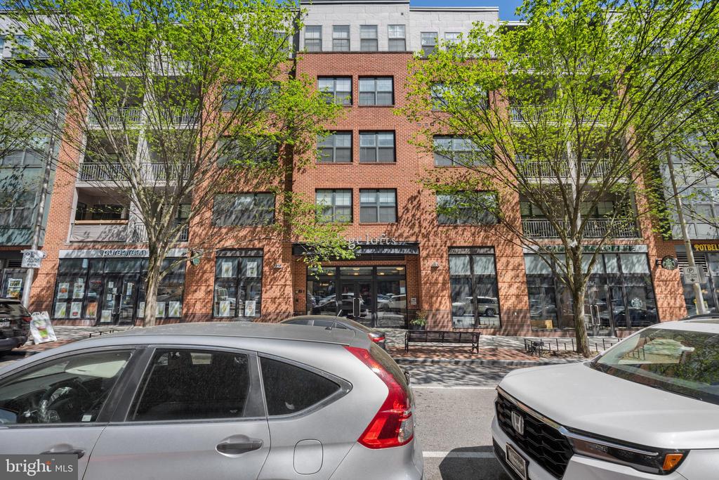 3201 SAINT PAUL STREET 124