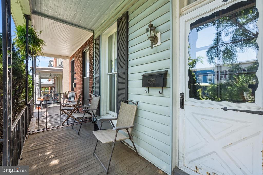 1016 W 38TH STREET