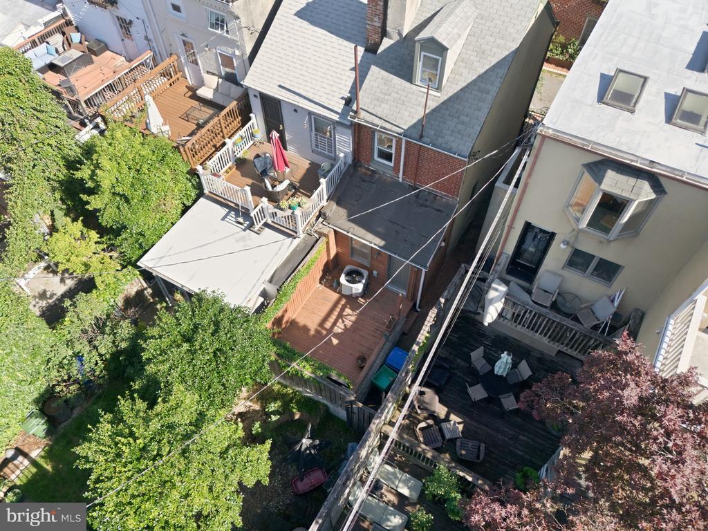113 E CHURCHILL STREET