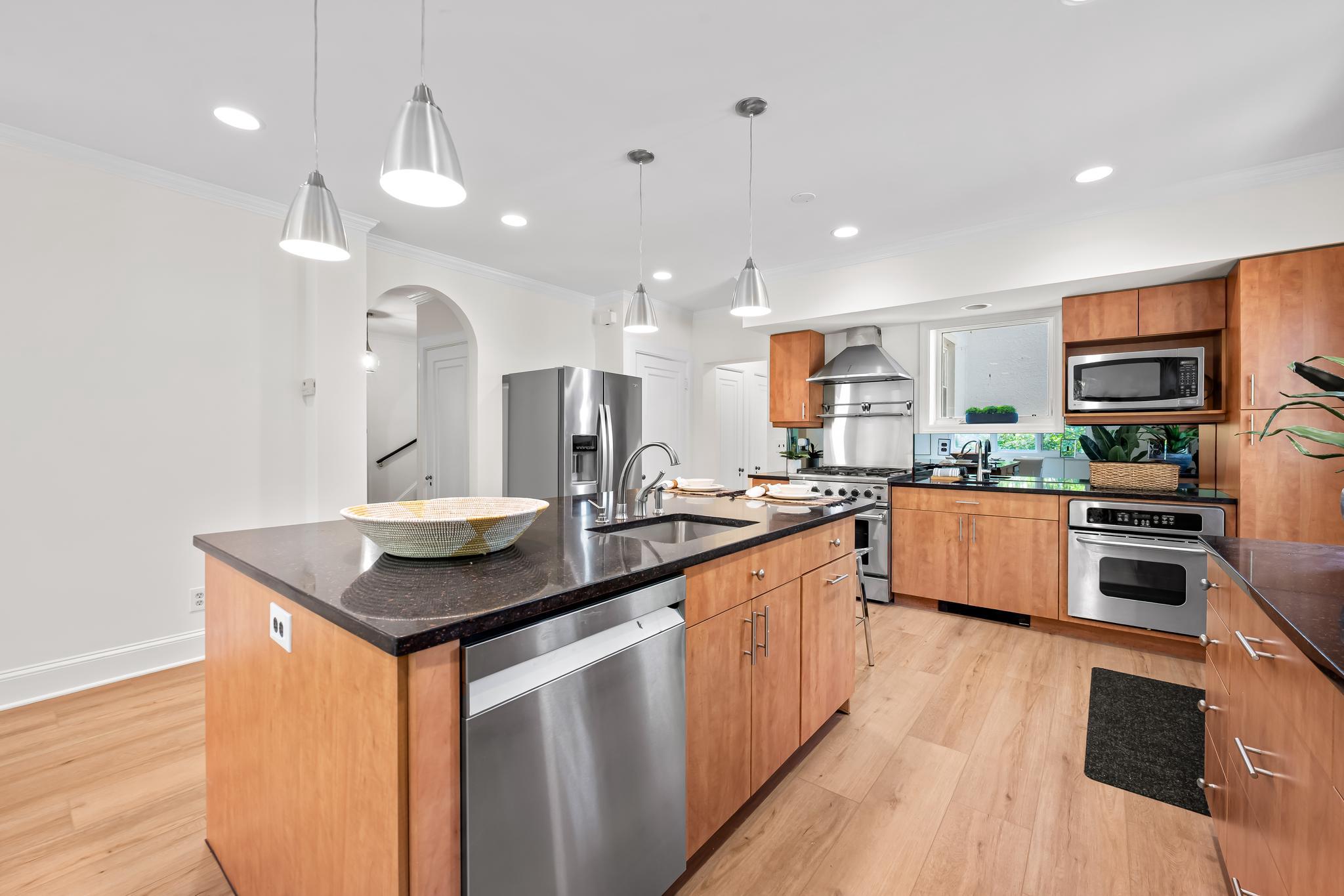 2403 KEN OAK ROAD
