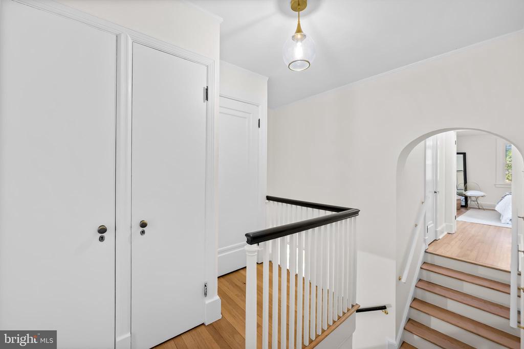 2403 KEN OAK ROAD