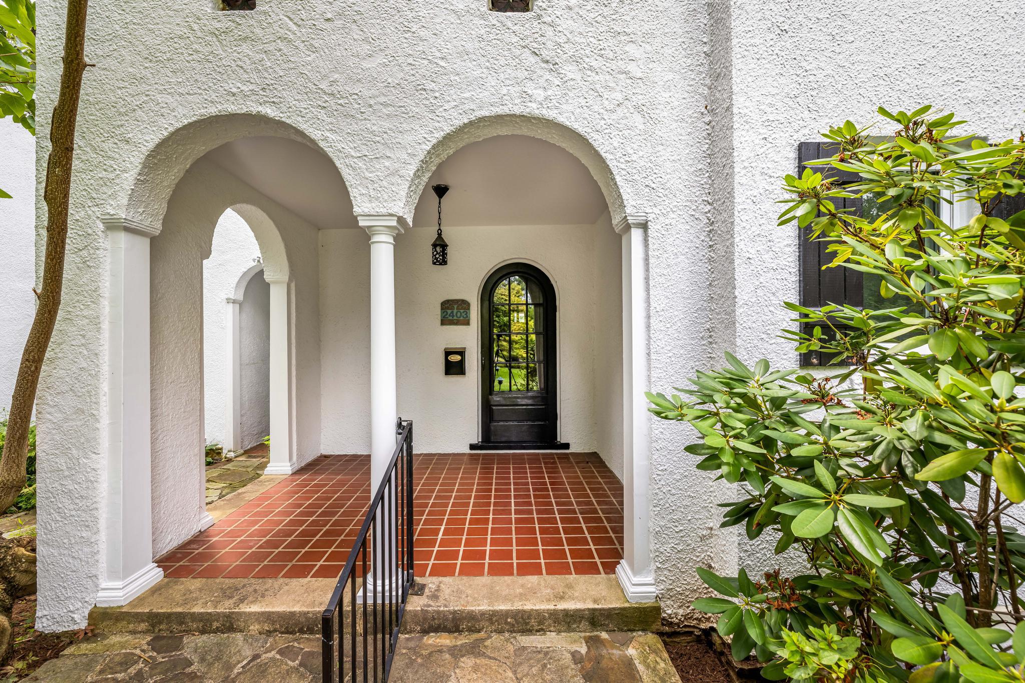 2403 KEN OAK ROAD
