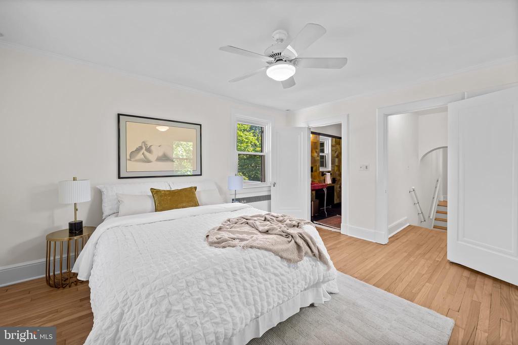 2403 KEN OAK ROAD