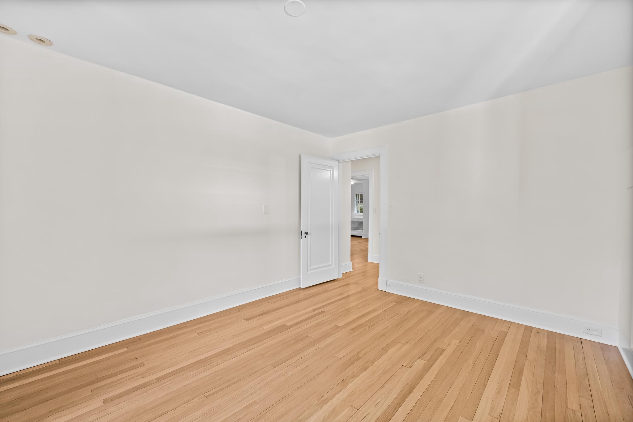 2403 KEN OAK ROAD