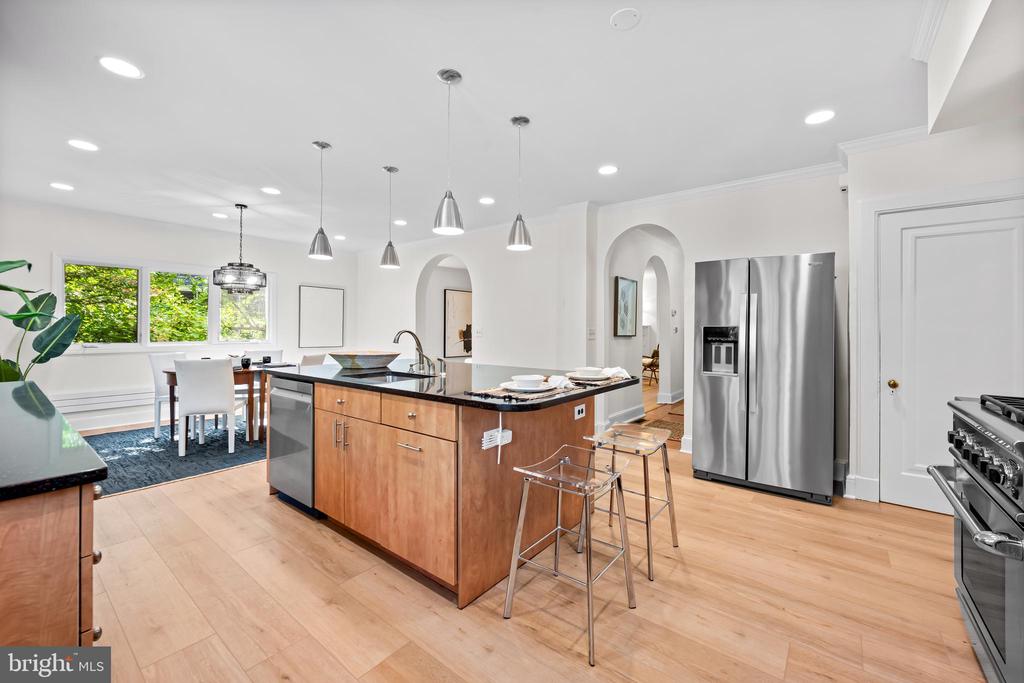 2403 KEN OAK ROAD