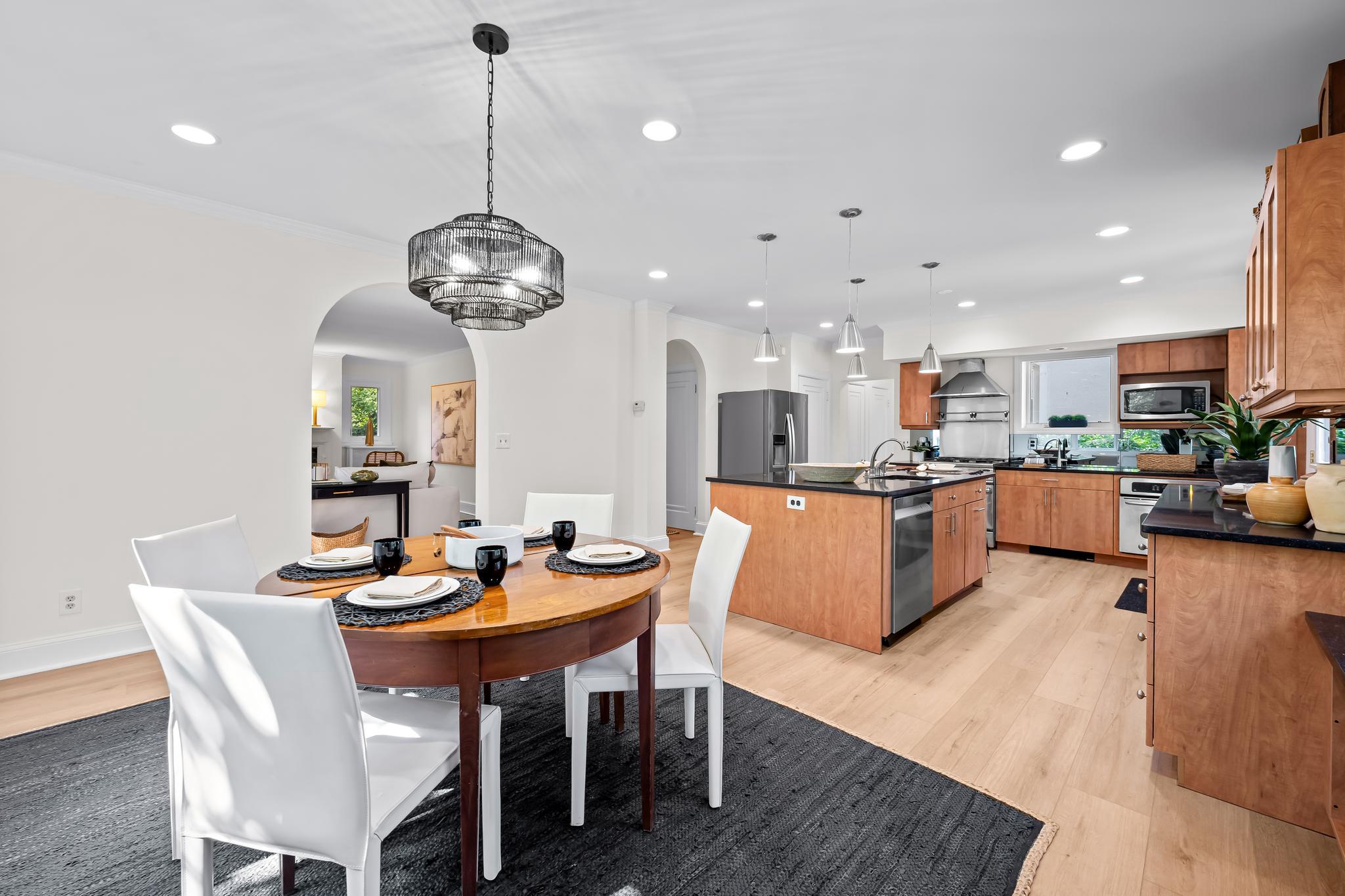 2403 KEN OAK ROAD