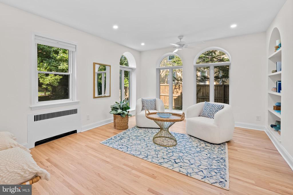 2403 KEN OAK ROAD