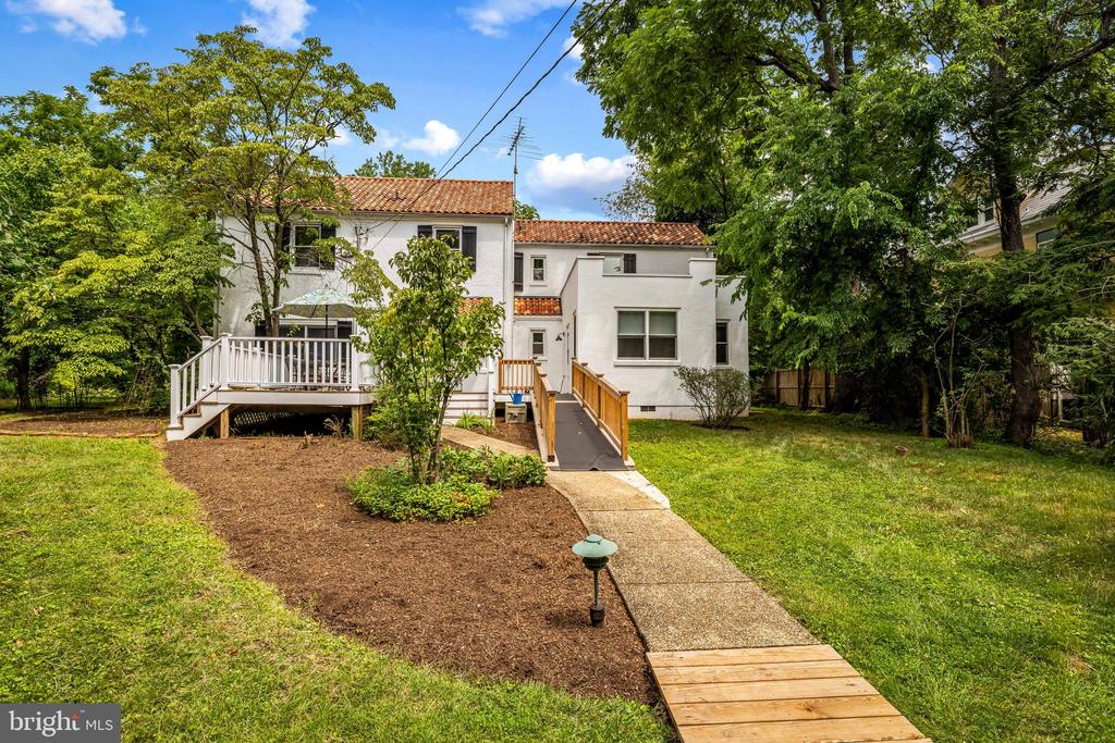 2403 KEN OAK ROAD