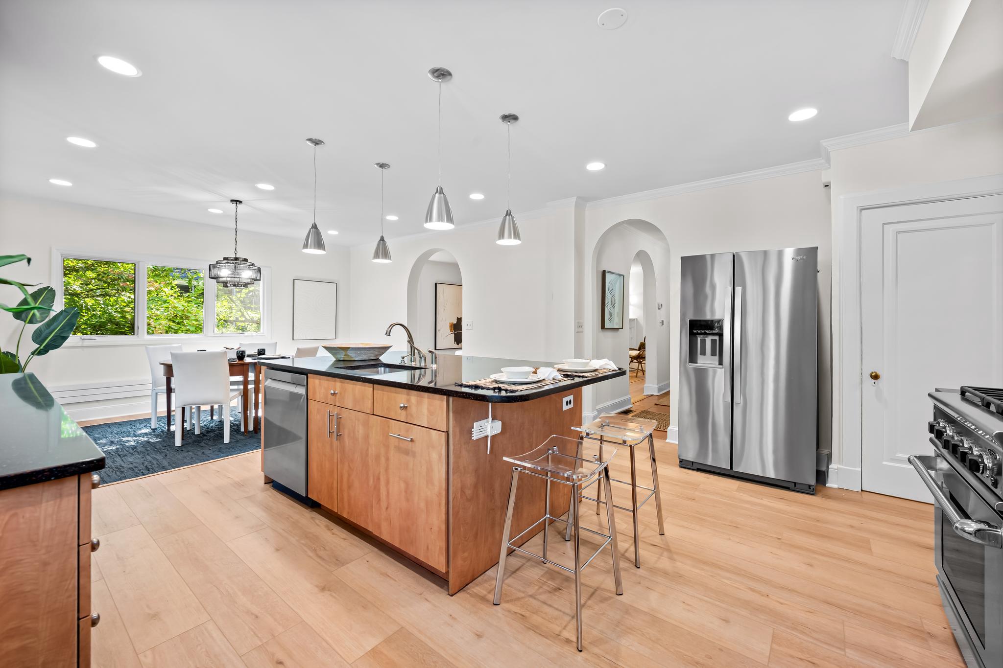 2403 KEN OAK ROAD