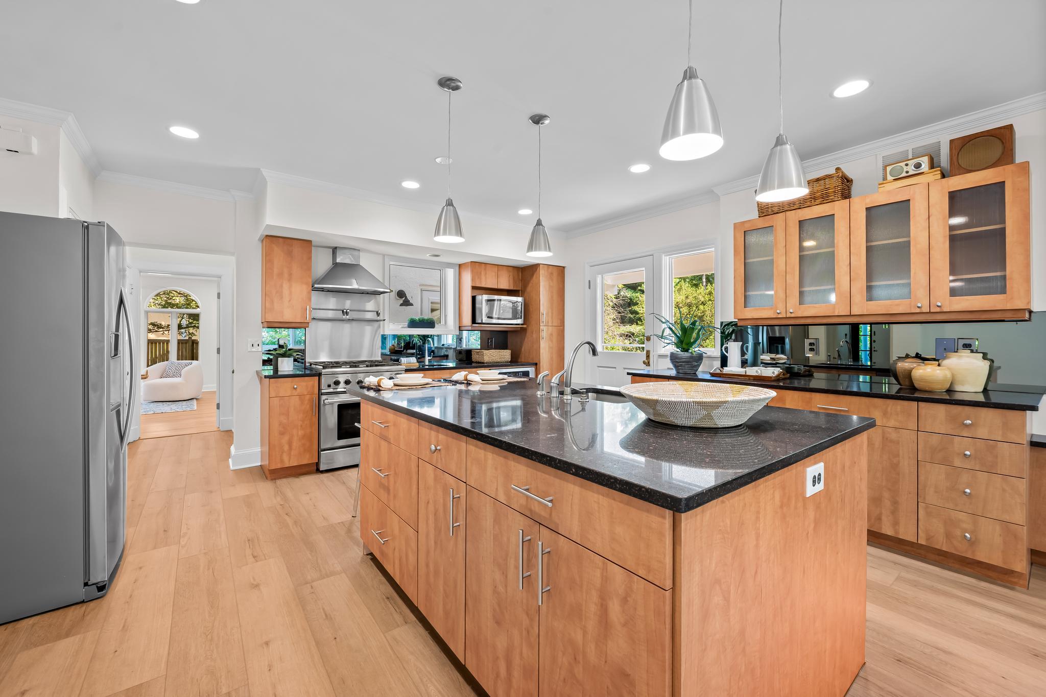 2403 KEN OAK ROAD