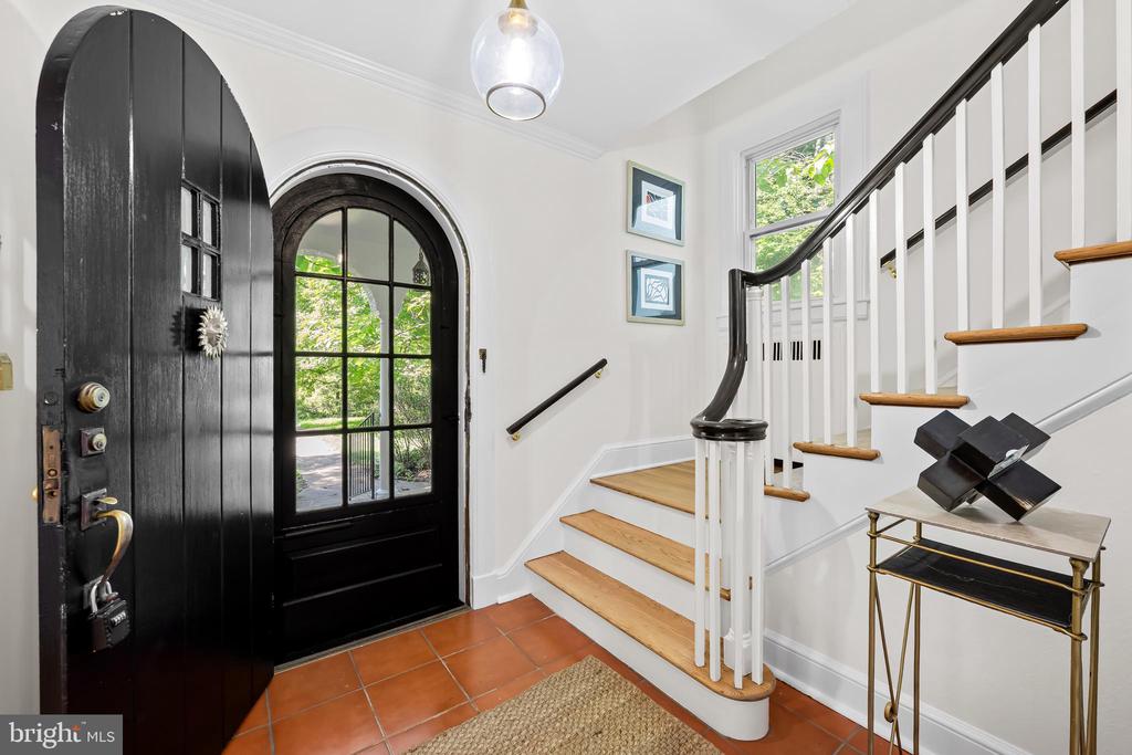 2403 KEN OAK ROAD