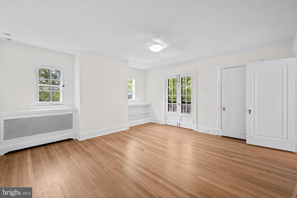 2403 KEN OAK ROAD