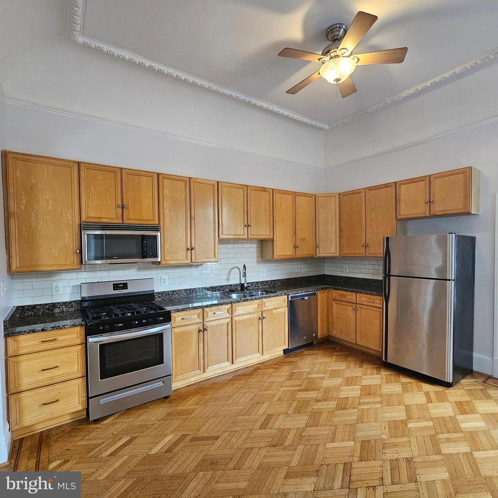 1829 EUTAW PLACE B