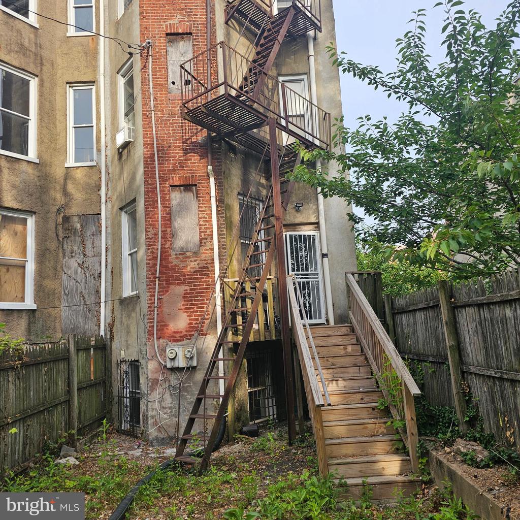 813 N FULTON AVENUE N