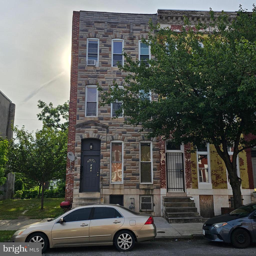813 N FULTON AVENUE N