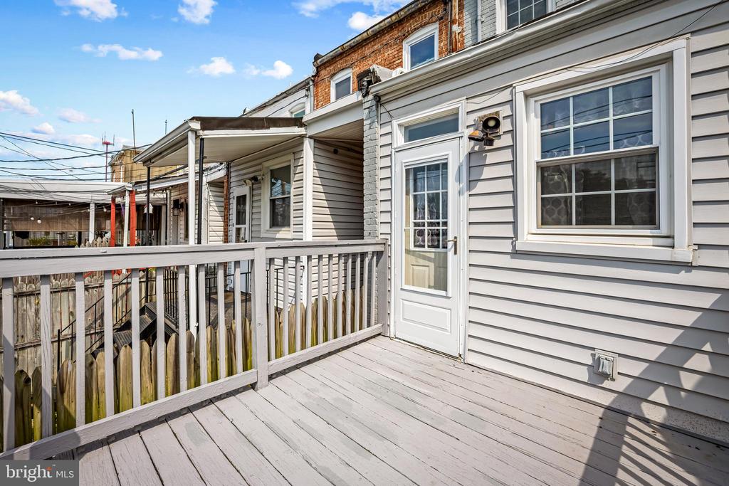 1109 W 40TH STREET