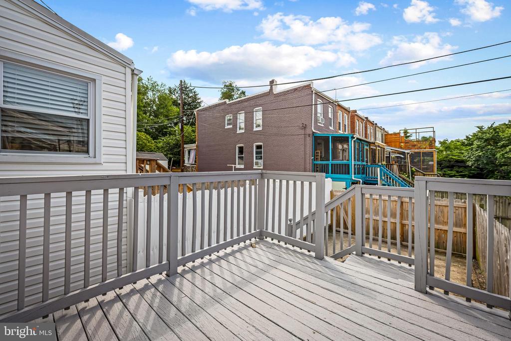1109 W 40TH STREET