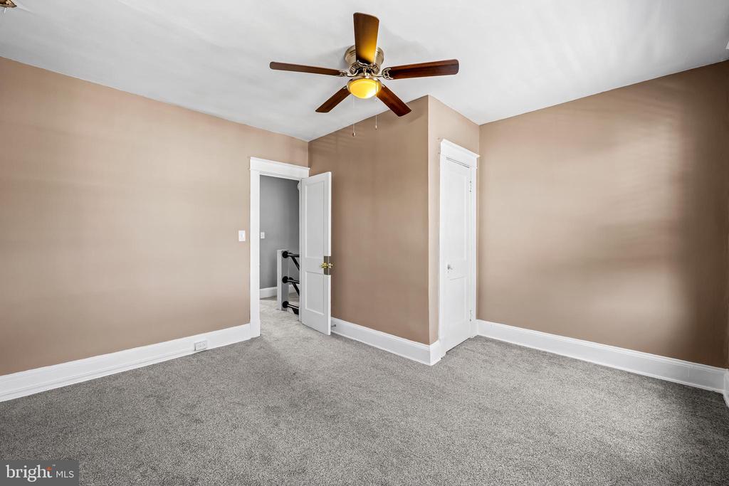 1109 W 40TH STREET