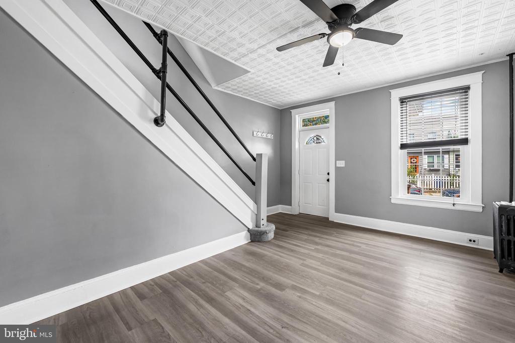 1109 W 40TH STREET