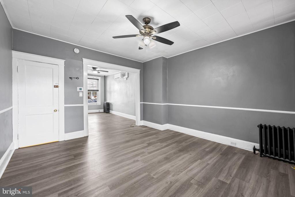 1109 W 40TH STREET