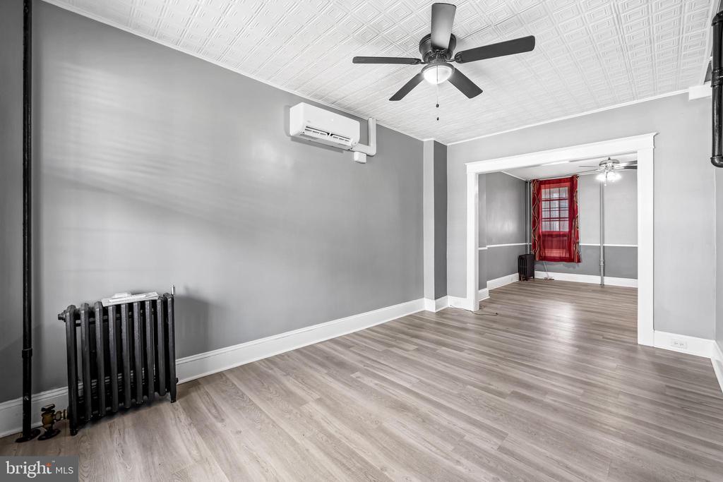 1109 W 40TH STREET