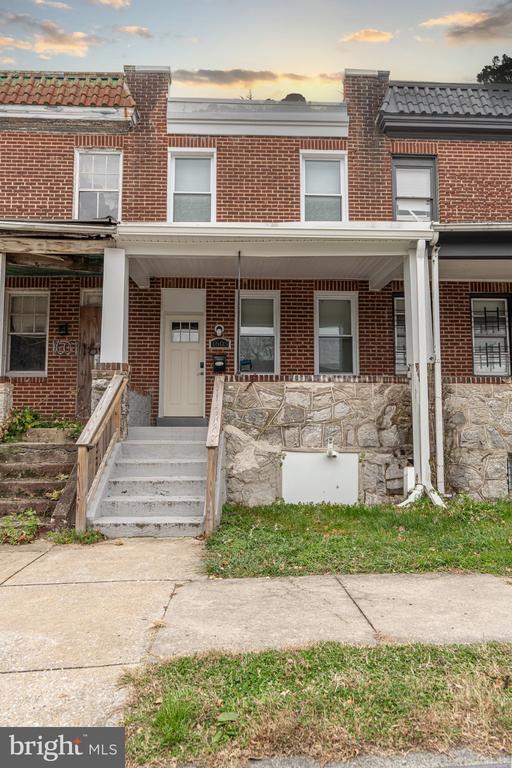 1605 CARSWELL STREET