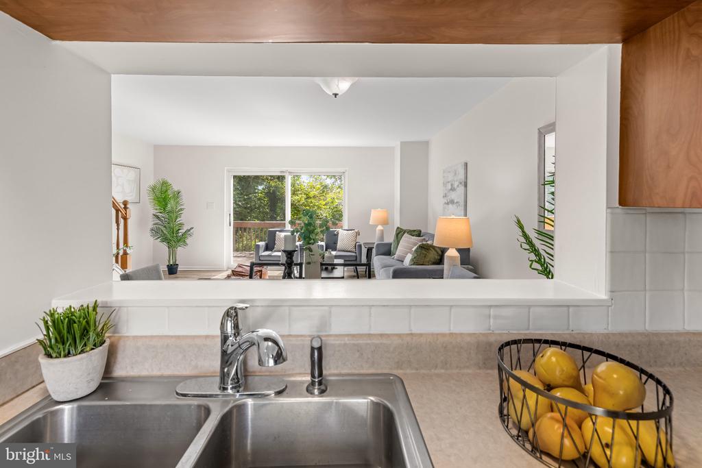 919 DARTMOUTHGLEN WAY