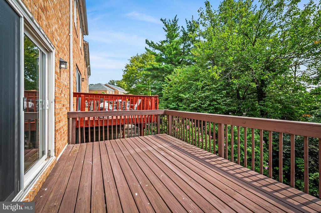 919 DARTMOUTHGLEN WAY