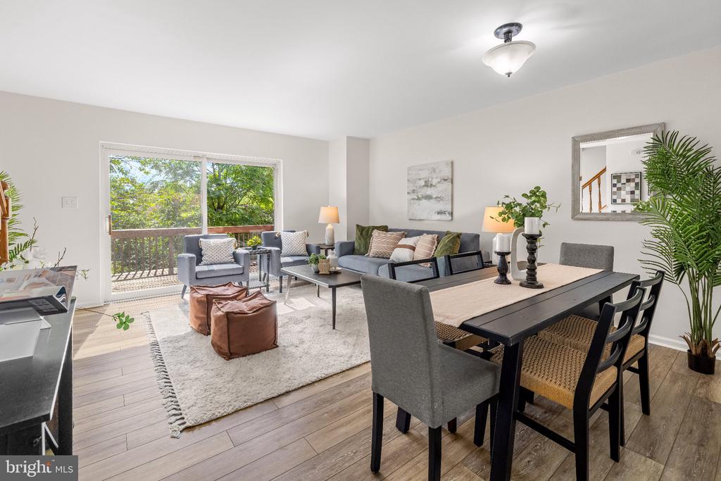 919 DARTMOUTHGLEN WAY