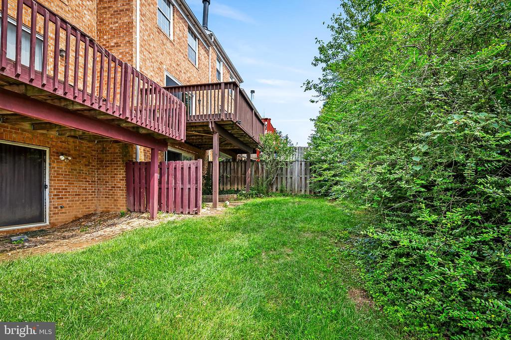 919 DARTMOUTHGLEN WAY