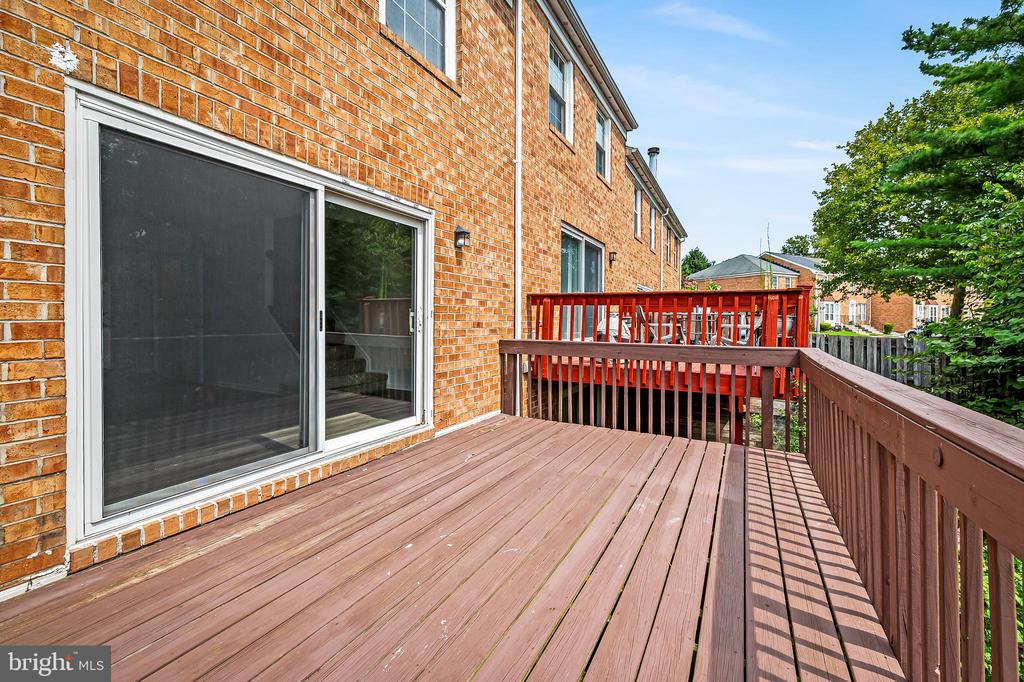 919 DARTMOUTHGLEN WAY