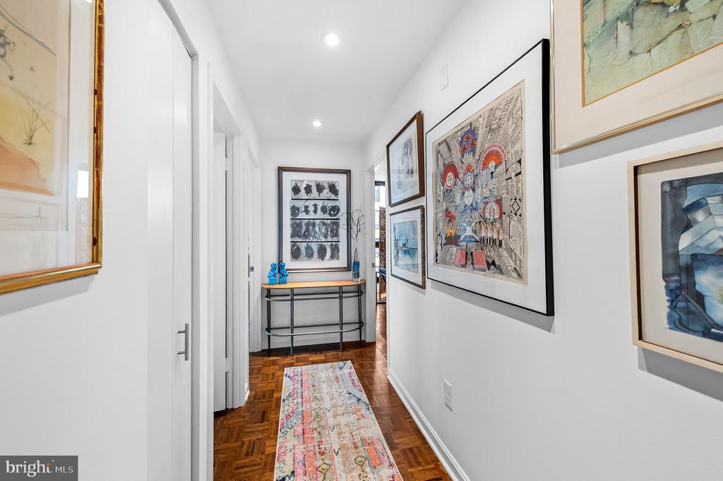 4100 N CHARLES STREET Unit: 1114