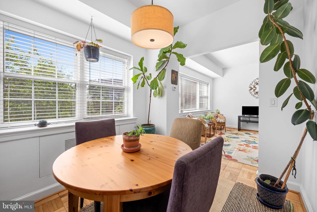 3601 GREENWAY Unit: 207
