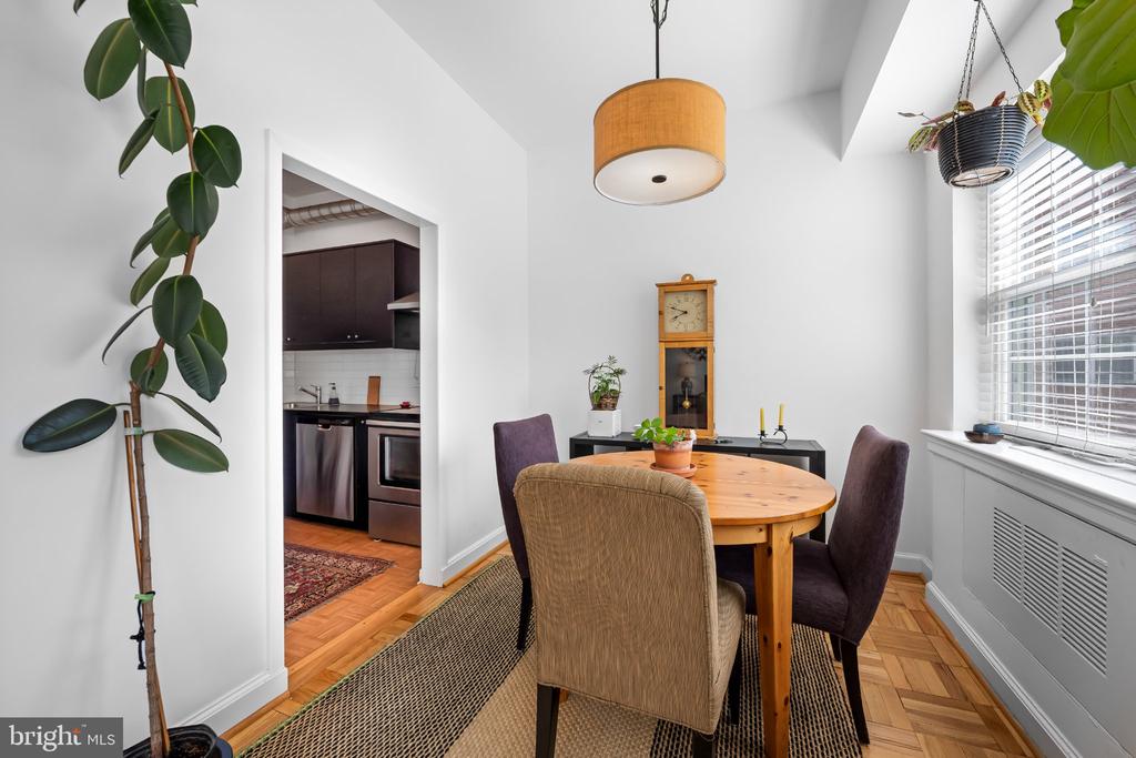 3601 GREENWAY Unit: 207