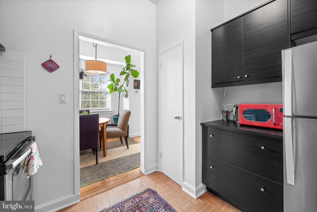 3601 GREENWAY Unit: 207