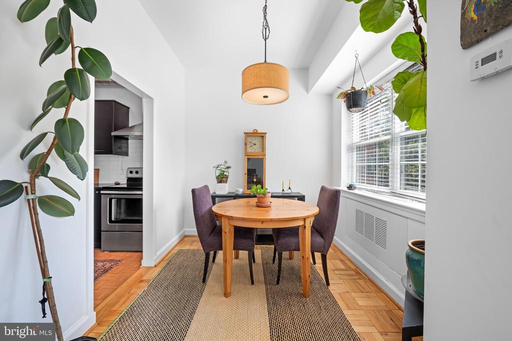 3601 GREENWAY Unit: 207