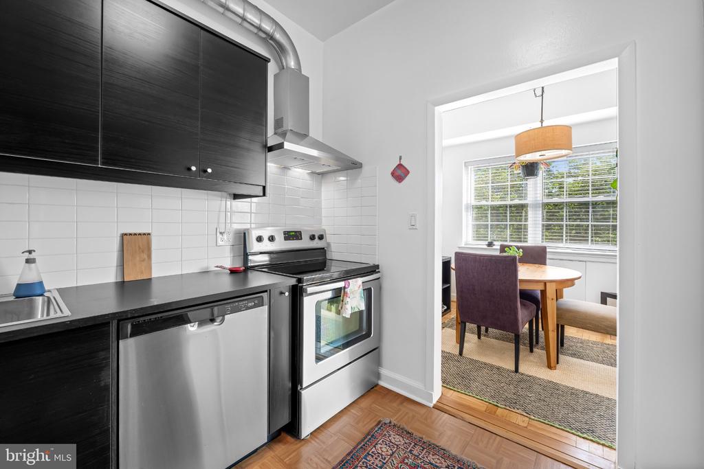3601 GREENWAY Unit: 207