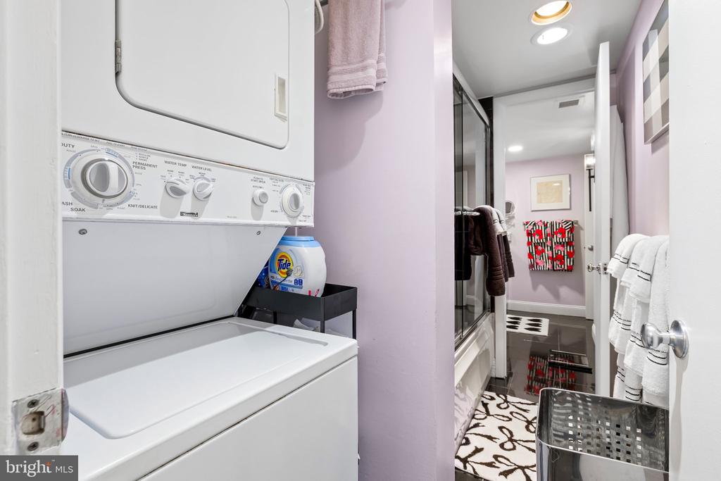 111 HAMLET HILL ROAD Unit: 414