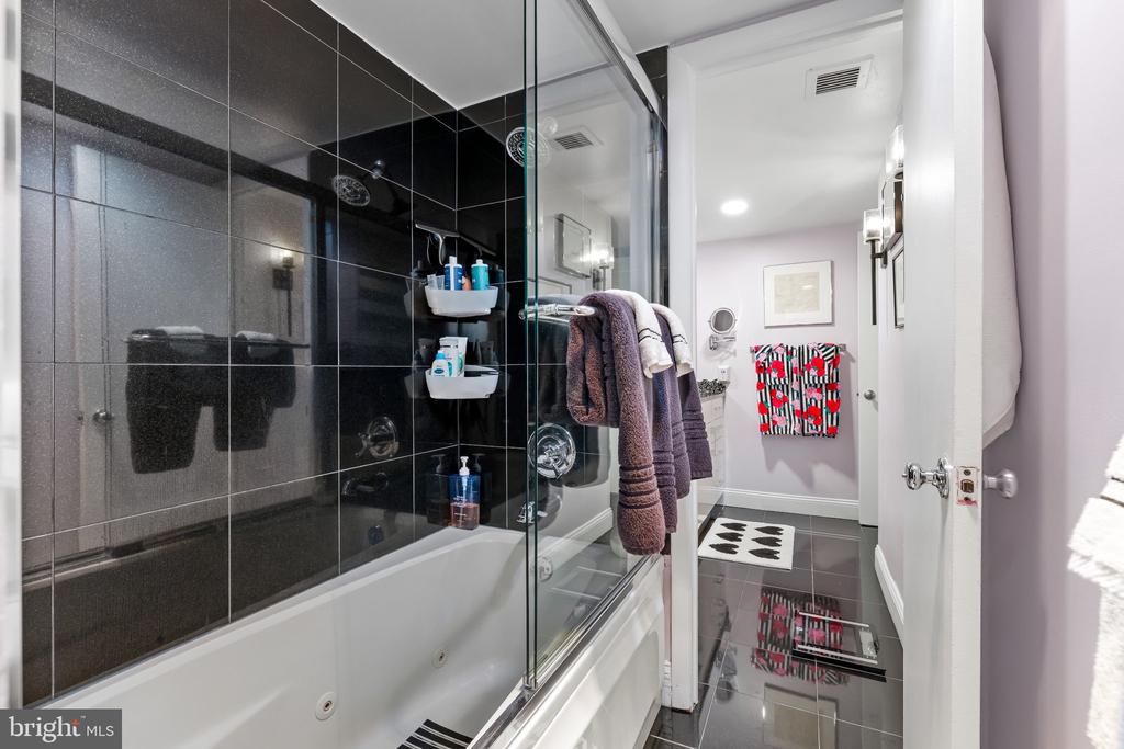 111 HAMLET HILL ROAD Unit: 414