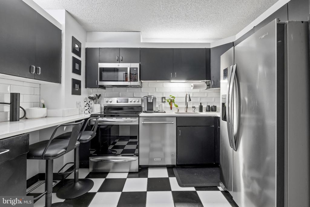 111 HAMLET HILL ROAD Unit: 414